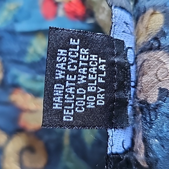 CITRON Top - Picture 6 of 6